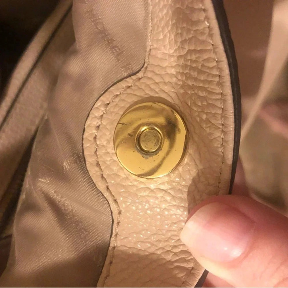 Michael Kors Raven tote bag in soft pink - Picture 3 of 16